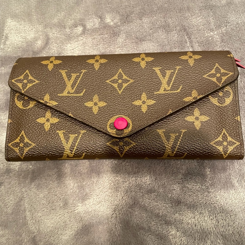 Louis Vuitton women’s wallet